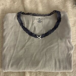 Brandy Melville long sleeve shirt